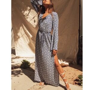 Lulus Mandala Daydream‎ Medium Blue White Print Long Sleeve Maxi Dress Boho NWT